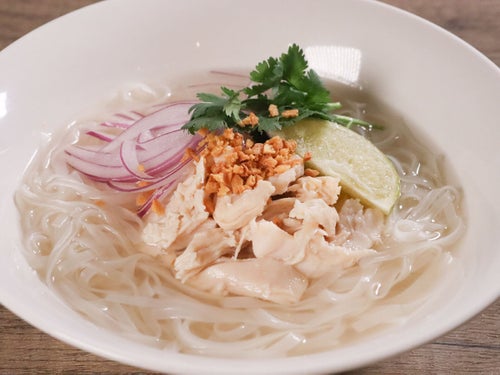 鶏だしでたべる！鶏肉のフォー